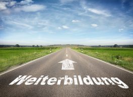 Strasse Mit Dem Wort Weiterbildung